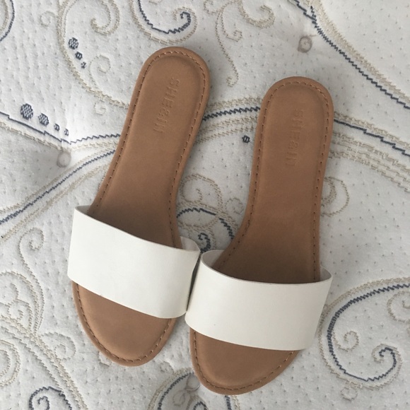 Shein slip on faux leather slides - Picture 2 of 6